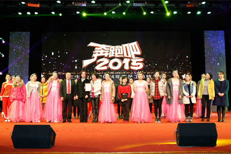 大坂直美意外战胜FPX，锐不可当引爆全场！观众掌声雷动(郑赛赛大阪直美)