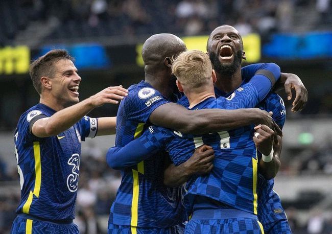 今夜纽卡斯尔调整名单以备中超，队长鼓劲环节打磨，信心回归，临场指挥获称赞的简单介绍